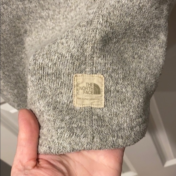 The North Face Fleece Henley Pullover - Picture 11 of 14